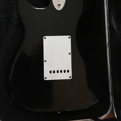 Fender Stratocaster with 3-Bolt Neck, Rosewood Fretboard 1973 - 1978 - Black image 6