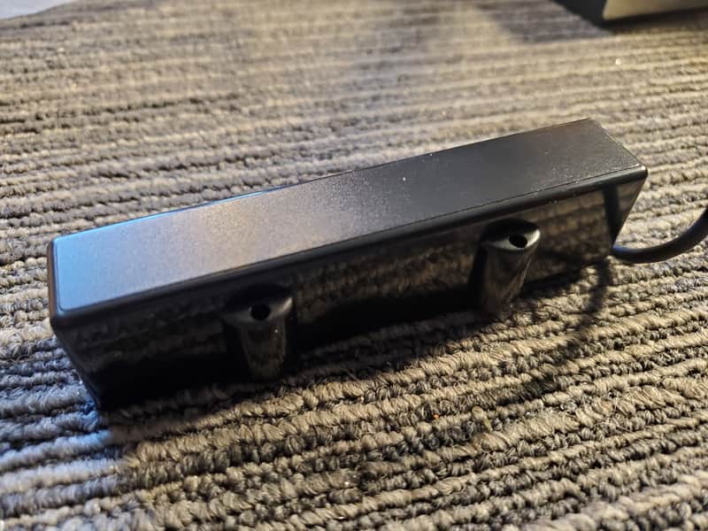Peavey 5 String Bass Jazz Pickups. Five Wires image 1