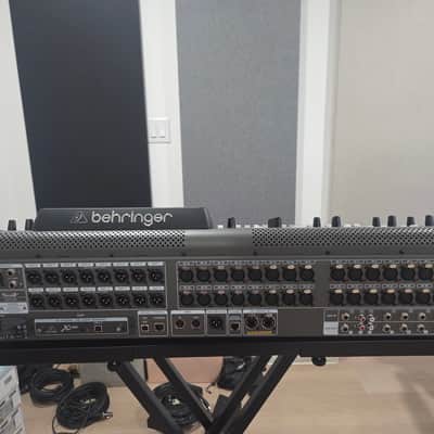 Behringer X32 40-Input 25-Bus Digital Mixing Console 2012 - Present - Black (WITH TRAVEL CASE) image 4