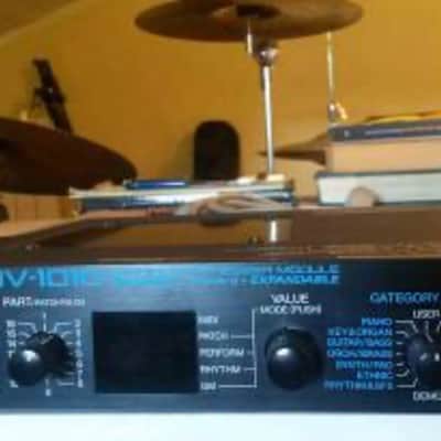 Roland JV-1010