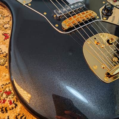 *NEW IN BOX* 2026 Fender Japan Limited Edition Traditional Collection, 60's Jaguar Black Pearl Gold with Matching Headstock, MIJ JD26 image 11