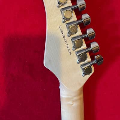 Silvertone electric guitar Sunburst image 3