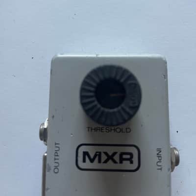MXR Noise Gate Line Driver Rare Vintage 1980 Block Logo Guitar Effect Pedal image 2