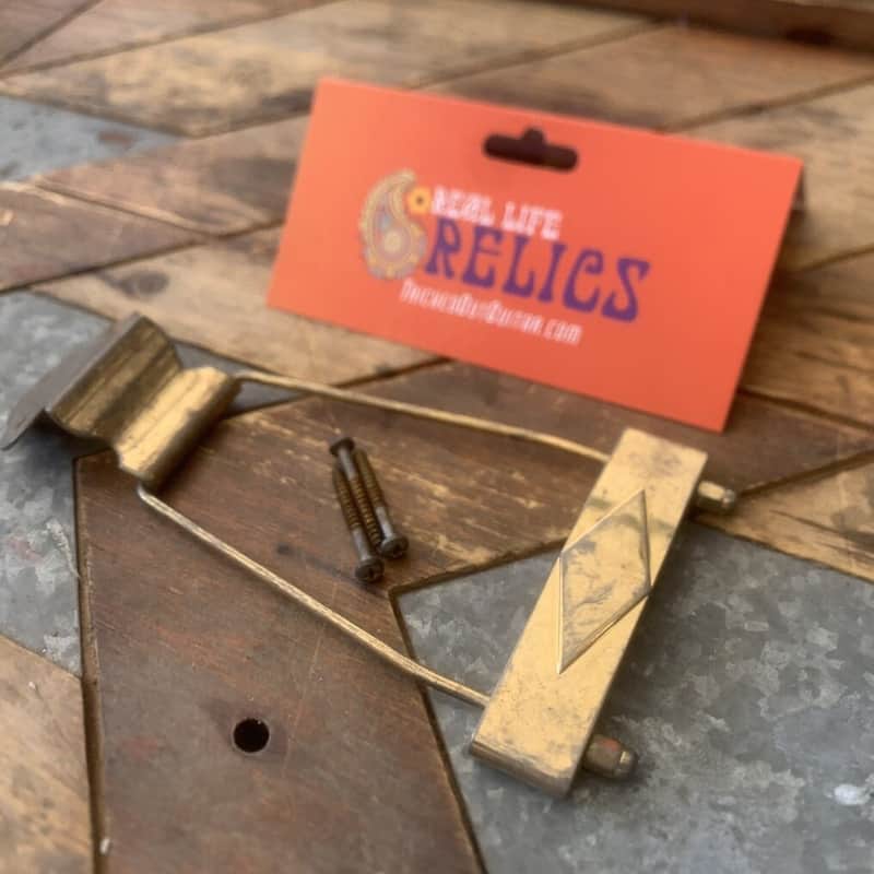 Real Life Relics Gold Trapeze Tailpiece    [DL4] image 1