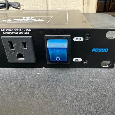 Live Wire PC900 9-Outlet Power Conditioner image 2