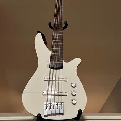 Yamaha RBX A2 5-String Bass Lightweight w/gigbag image 3