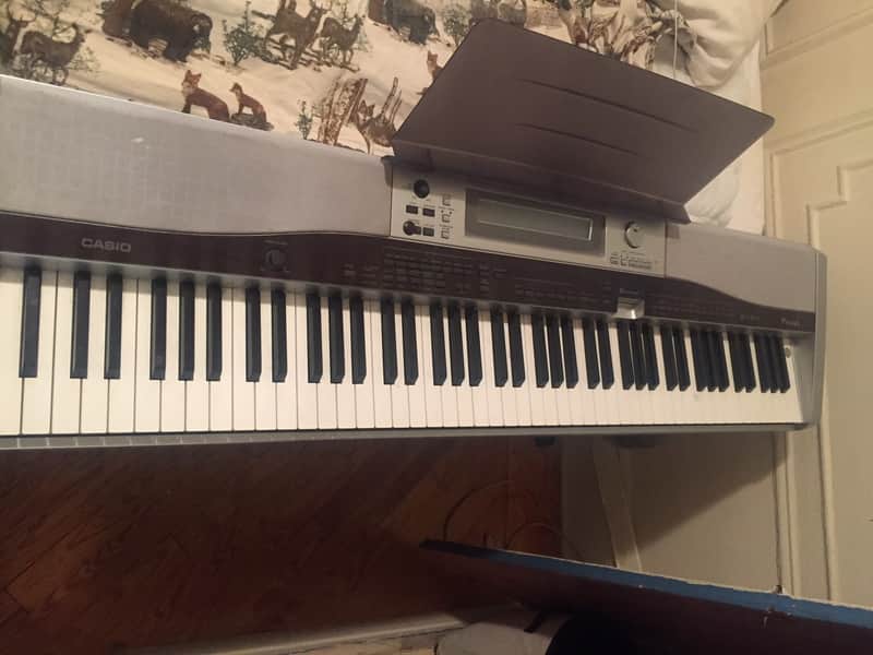 Casio Privia PX-555r | Reverb Canada