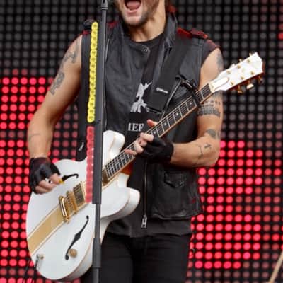 Gibson Tom Delonge Signature ES-333 - Custom Shop White w/ Gold Stripe, Inlay and Headstock. See Des image 2