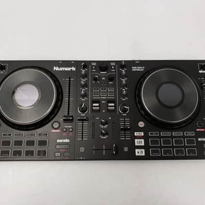 Numark Mixtrack Platinum FX DJ Controller 2020 - Present - Black image 2
