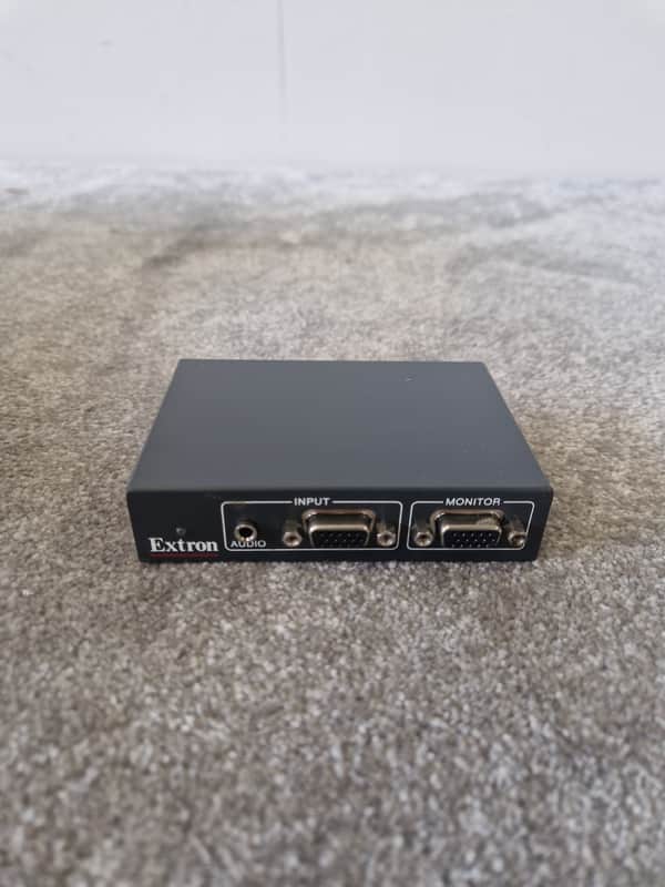 Extron P/2 DA2xi MT VGA Distribution Amp – Audio I/O – Very Good image 1