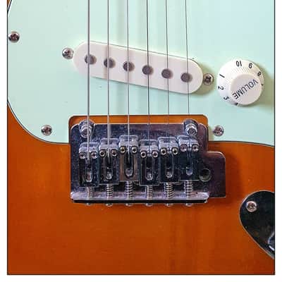 Squier By Fender FSR Affinity Series Stratocaster LRL 2022 - Honey Burst image 6