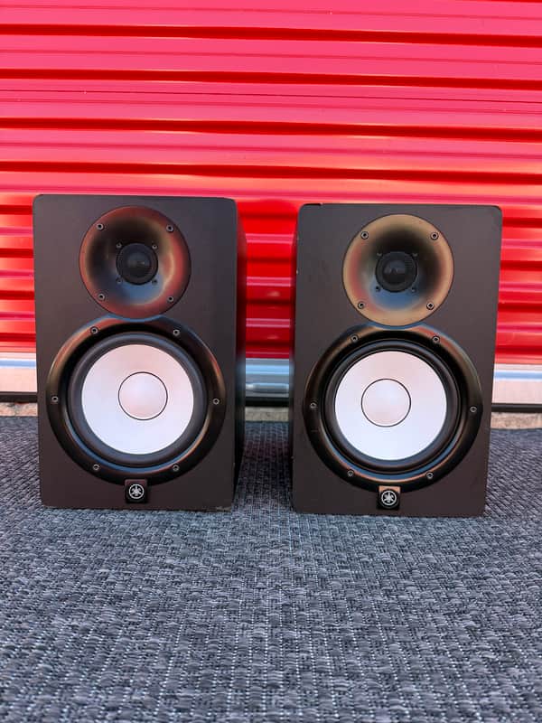 Yamaha HS7 Pair 6.5" Powered Studio Monitors Speakers Black - Tested image 1