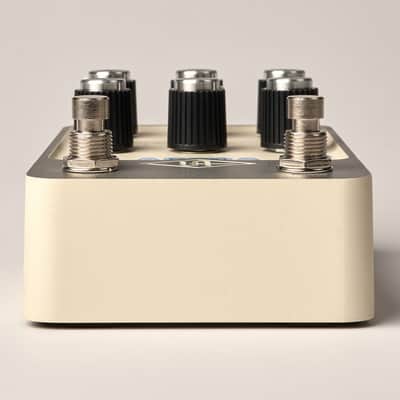 Universal Audio UAFX Astra Modulation Machine Pedal (B-STOCK) image 3