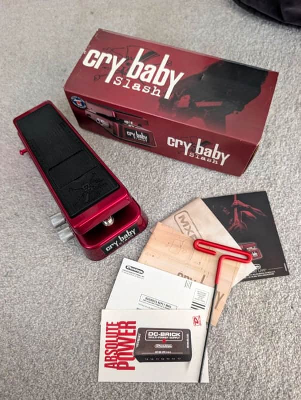 Lightly Used Dunlop SW95 Slash Cry Baby Wah | Metallic Red | Box + Paperwork imagen 1