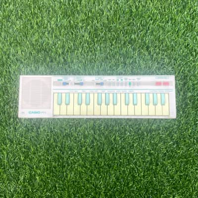 Casio PT-1 29-Key Mini Synthesizer 1982 - 1988  Ultra Rare Pastel Pink & Teal Vintage 1988 Cult Status image 3