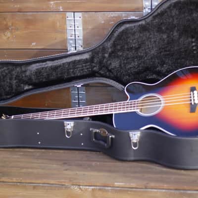 Takamine B72CE-BSB - Sunburst image 3