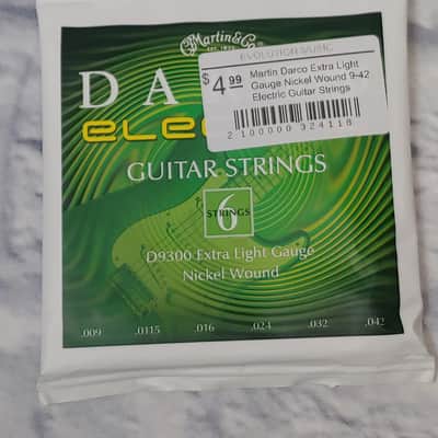 Martin Darco Extra Light Gauge Nickel Wound 9-42 Electric Guitar Strings image 2