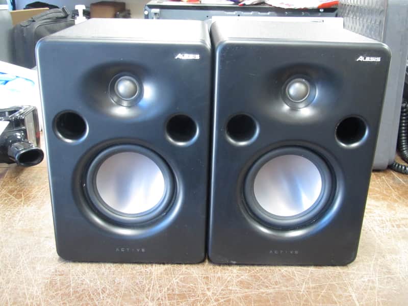 Alesis M1 Active MKIII 5" Active Studio Monitor (Pair) 2010s - Black image 1