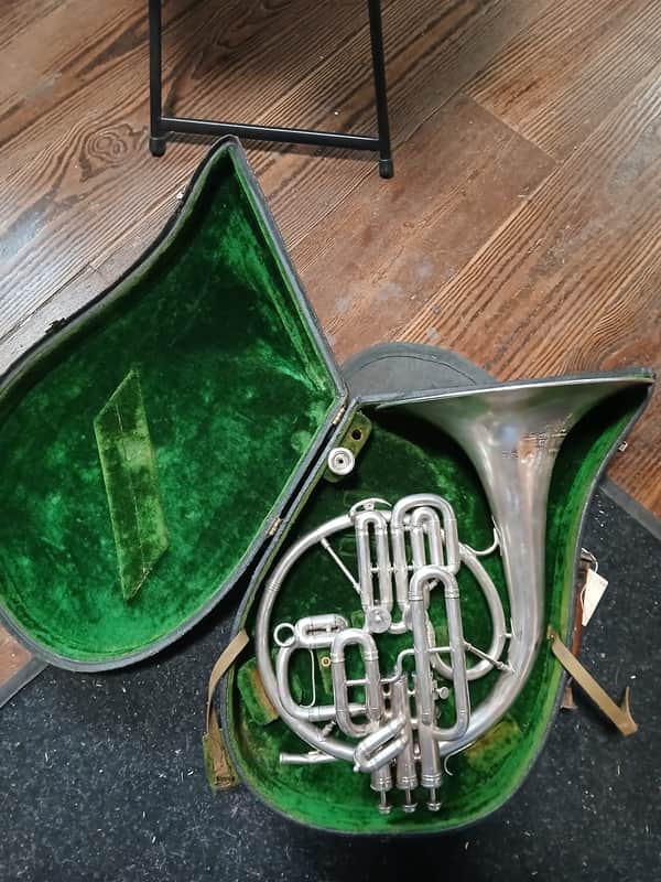 Vintage J.W. York Horn 1913-1914 - Silver image 1