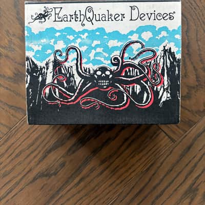 EarthQuaker Devices Avalanche Run Stereo Reverb & Delay V2 w/ Box & Power Supply image 5