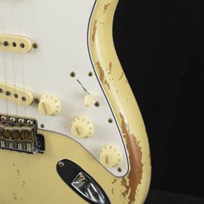 Mint Fender Custom Shop '69 Stratocaster Heavy Relic - Aged Vintage White image 3