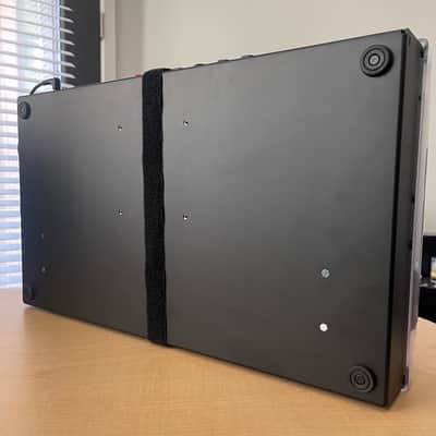 Befaco 7U Case 2024 - Black & Red image 11