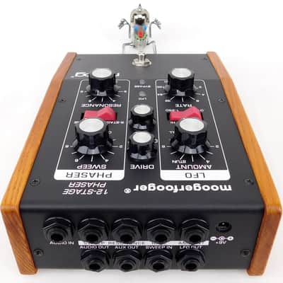 Moog Moogerfooger MF-103 12-Stage Phaser Synth + Fast Neuwertig + 1,5Jahre Garantie image 4