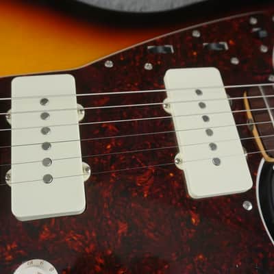 Fender Traditional II 60s Jazzmaster 2022 - 3-Color Sunburst - Japan image 7