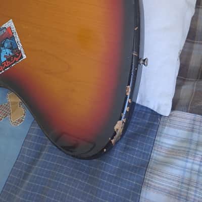 Fender Jaguar JG66-85 Crafted in Japan 1997-2000 - Sunburst image 9