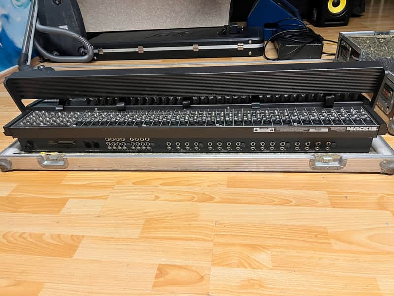 Mackie 32.8 + 32 Channel + Meterbridge 8 Channel mixing | Reverb