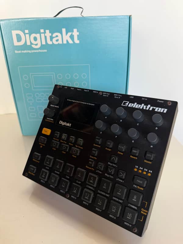 Elektron Digitakt (MKI) Sampler & Drum Machine + 3D-Printed Stand – Excellent Condition image 1