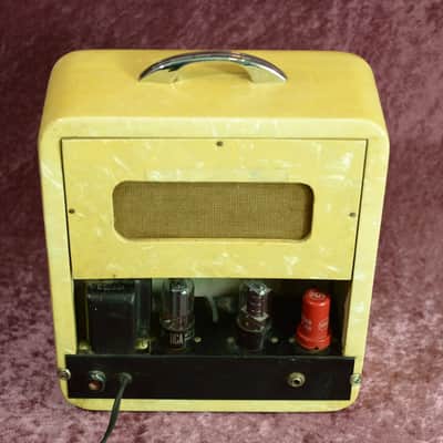 1940's Magnatone Leilani amp =Original= image 3