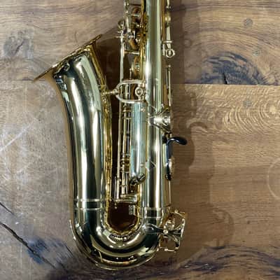 Yamaha YAS-32 Alto Saxophone inc Case - Gold image 2