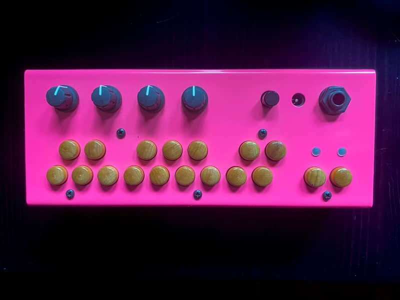 Critter & Guitari Bolsa Bass 2010s - Pink image 1
