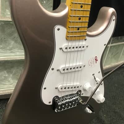 G&L Legacy - Shoreline Gold image 12