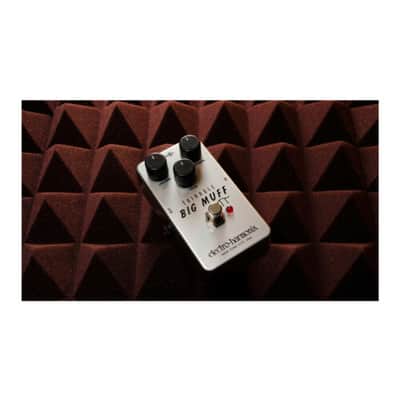 Electro-Harmonix Triangle Big Muff Reissued Fuzz Pedal image 12