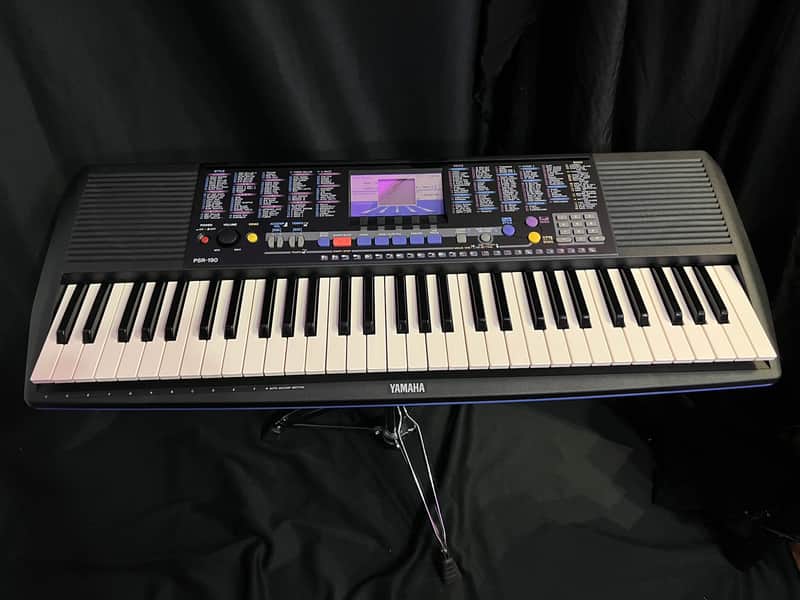 Yamaha PSR-190 Electronic Keyboard With Adapter and Case image 1
