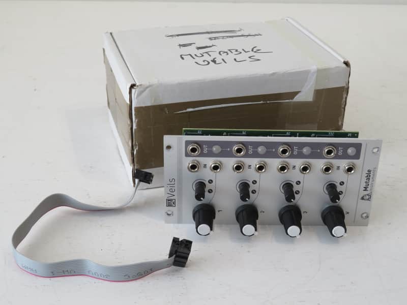Mutable Instruments Veils Eurorack Module Module Quad VCA image 1