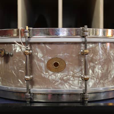 1930s Ludwig and Ludwig 5x14 Professional Model Snare Drum in Lavender Pearl image 1