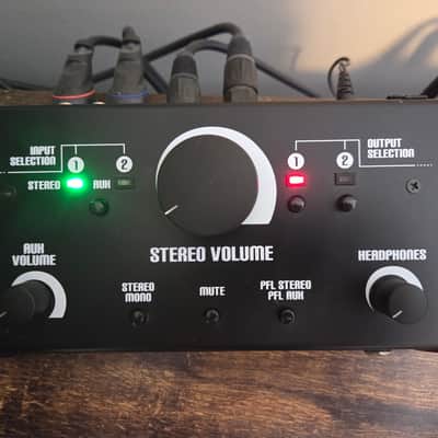 Palmer Monicon L Passive Monitor Controller 2010s - Black image 1