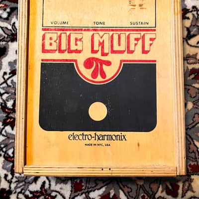 Electro-Harmonix Classic Big Muff Pi NYC V9 Frantone era Distortion Sustainer w/ Wooden Box - 2004 image 4