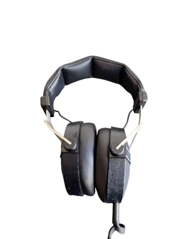 Beyerdynamic DT 220 - Headphones - Black - Excellent image 1
