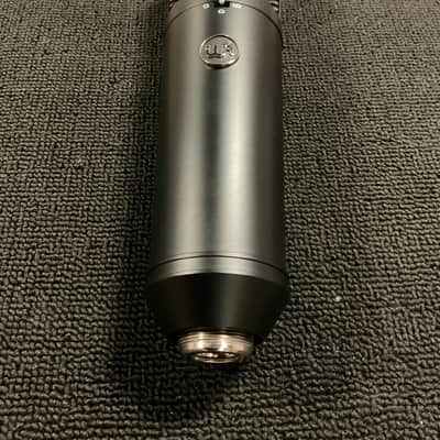 Warm Audio WA-87 R2 Large Diaphragm Multipattern Condenser Microphone image 3