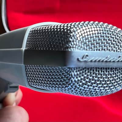 Sennheiser MD 421-2 in original case. Early to mid 1960’s (script style logo & serial 24733). Mint condition. image 5