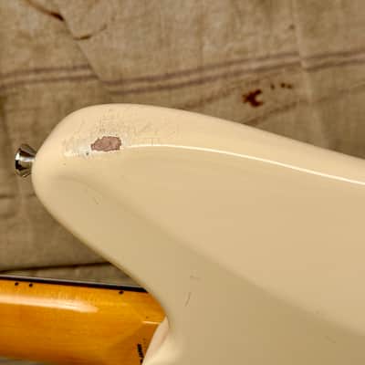 Fender MIJ Classic 60's Jazzmaster 2015 - Vintage White image 18