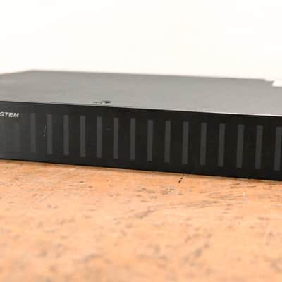 Shure UA845-UB UHF Antenna Distribution System - 692-716 MHz CG01PGF image 3