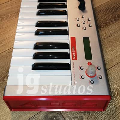Alesis Micron 2000s - Silver image 5