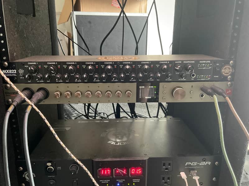 Antelope Audio Discrete 8 Oryx 2025 - olive image 1