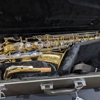 Yamaha YAS-23 Alto Saxophone - Gold,Nickel image 2