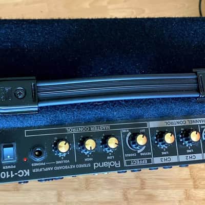 Roland KC-110 Stereo Keyboard Amplifier guitar Amp – Excellent Condition image 5